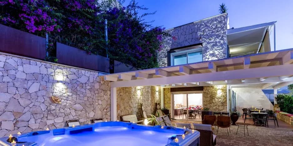 Hibiscus Hotel Residence